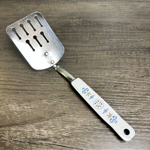 EKCO Vintage Slotted Spatula Turner Dutch Blue Tulip Hex Handle USA 9”